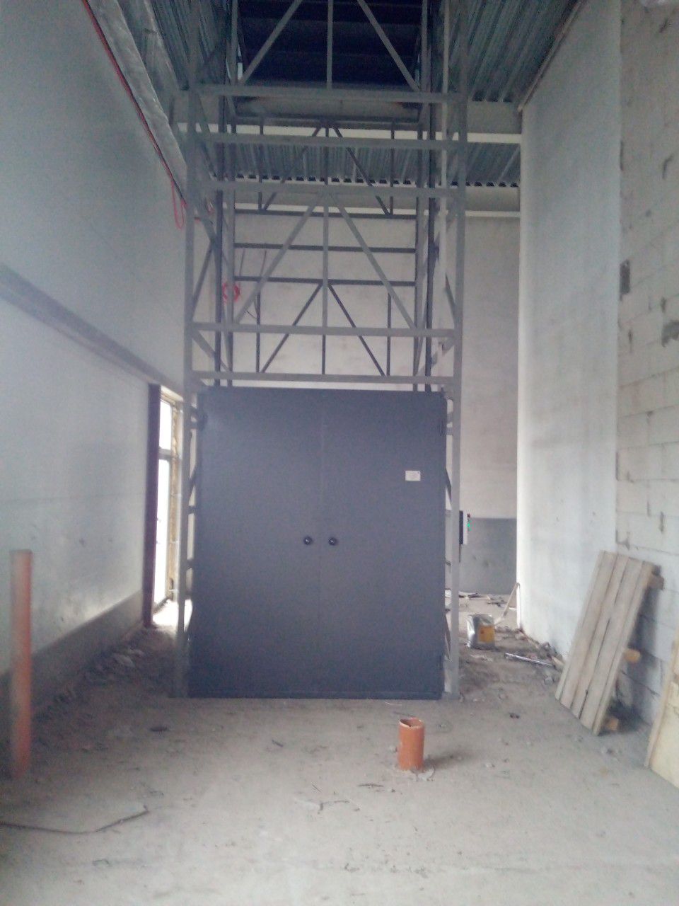 Шахтный подъемник, 1000 кг, Псков